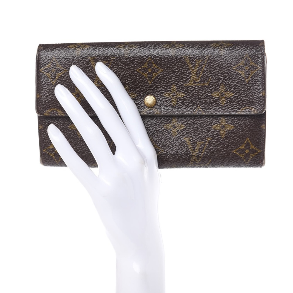 Authentic Louis Vuitton Monogram Sarah Wallet